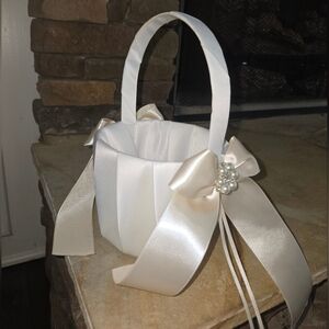 FLOWER GIRL WEDDING SATIN FLOWER BASKET